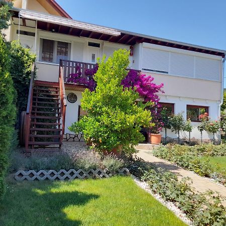 Rozsakert Vendeghaz Bed & Breakfast ซิกลีเก็ต ภายนอก รูปภาพ