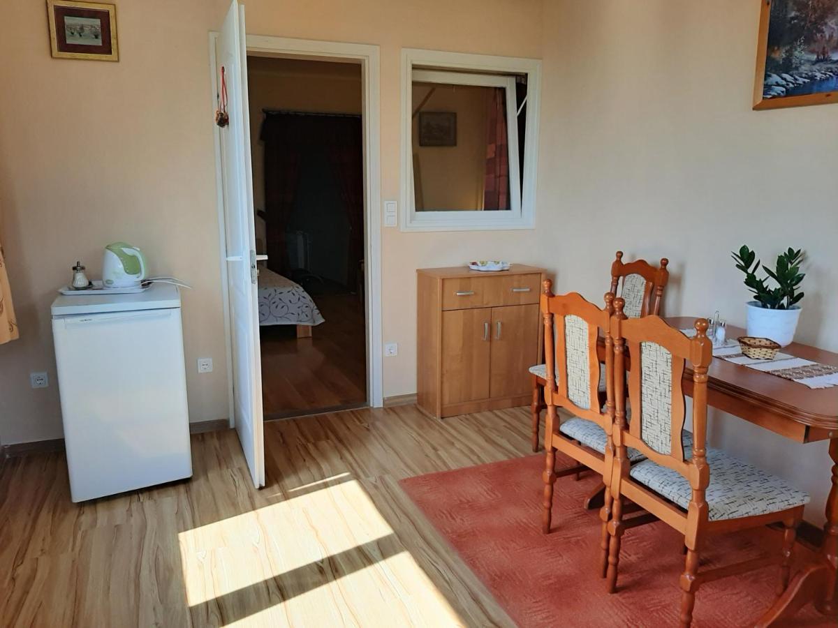 Rozsakert Vendeghaz Bed & Breakfast ซิกลีเก็ต ภายนอก รูปภาพ